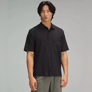 Lululemon Airing Easy Camp Collar Shirt Mens Size M Button Up Short Sleeve